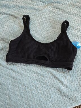 Decree Ribbed Scoop Bralette With Cut-out
